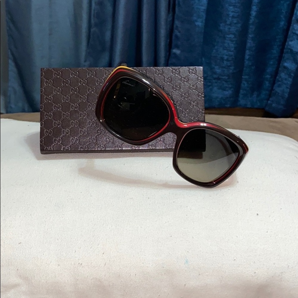 New Never worn Gucci shades